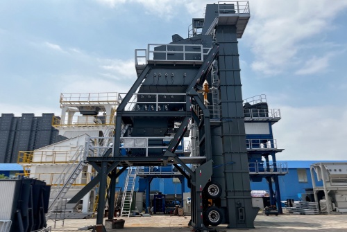160TPH T-type mobile asphalt plant deployed in Mali
