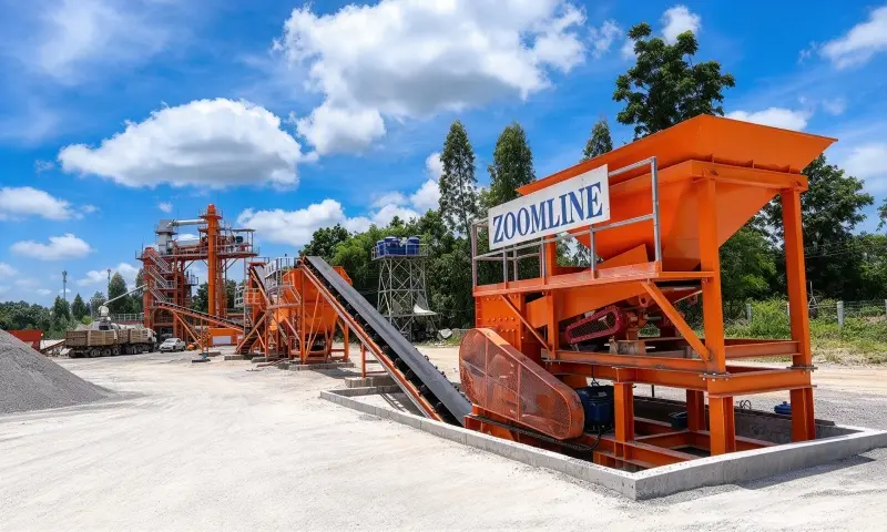 Reclaimed asphalt pavement processing site with ZOOMLINE RAP crushing screening equipment